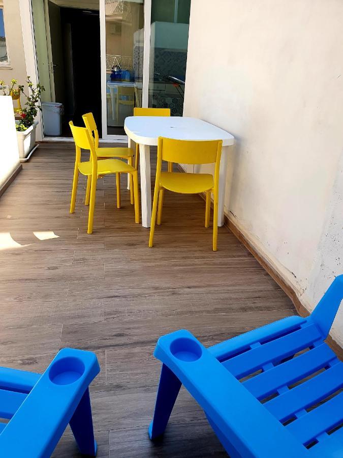 Beach Apartments Marina Di Ragusa Eksteriør billede